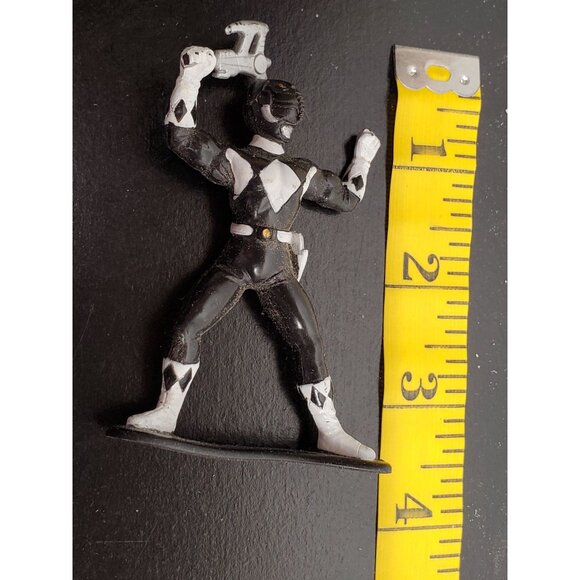 1993 Bandai Black Power Ranger Figurine With Axe Weapon - Picture 7 of 7